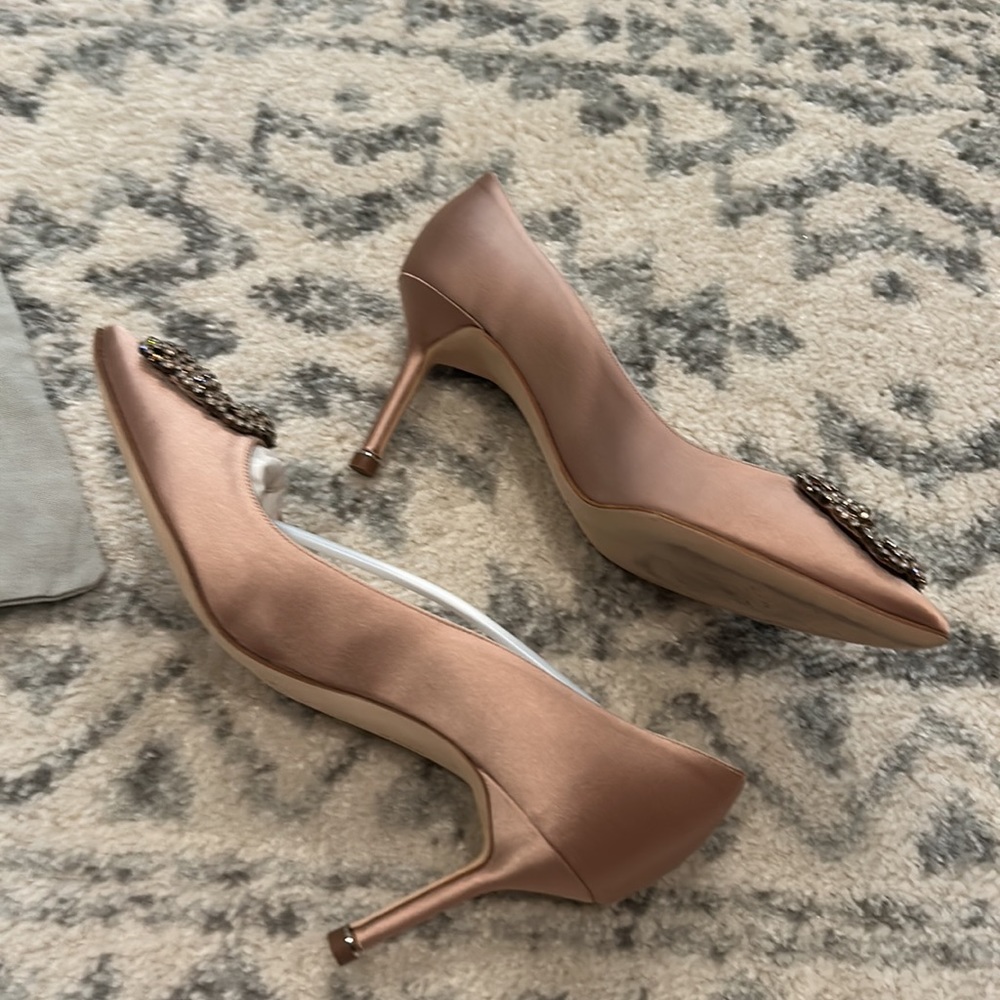 Manolo Blahnik Satin Hangisi Pumps Blush 70mm 38.5 - Picture 4 of 9